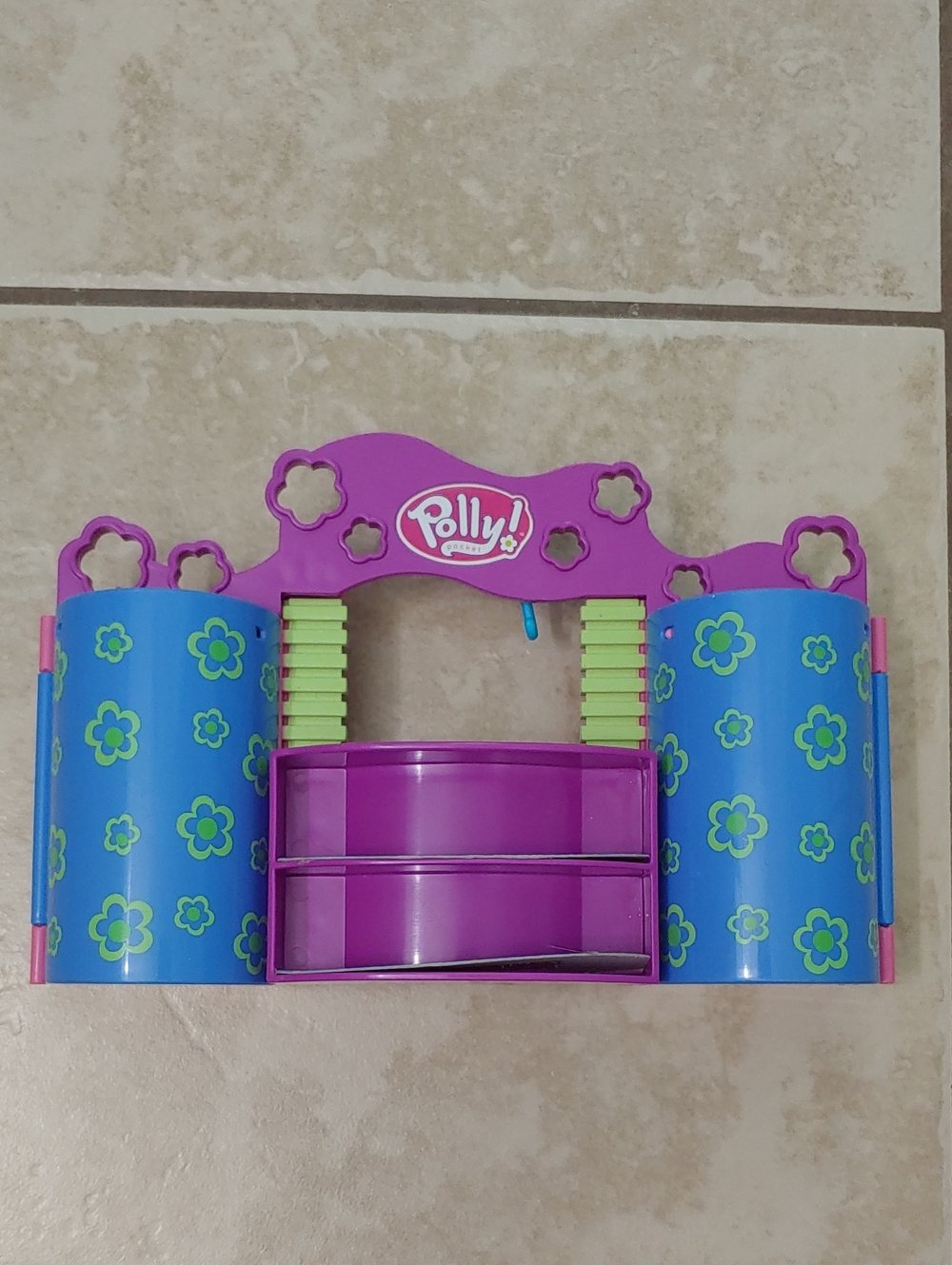 2004 Polly Pocket Club Groove Shop Stop Wardrobe Set